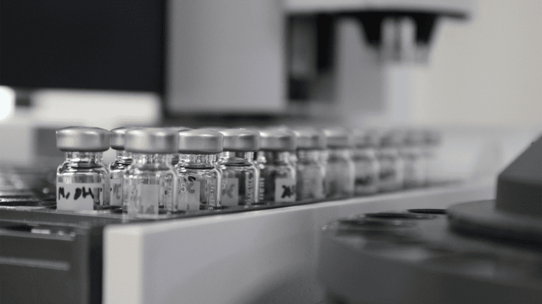 Cormica Analytical chemistry vials